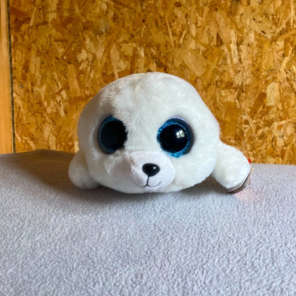 “Icy” Beanie Boo